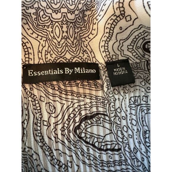Essentials by Milano Black and White Paisley Blouse - Picture 7 of 8